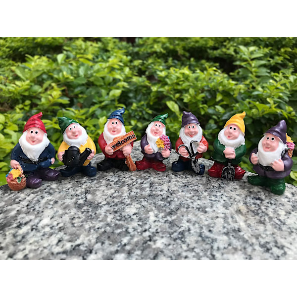 Eventyrhage Mini Gnomer - Morsomt og Bedårende 7-delt Gnome Statuer Sett for Hage