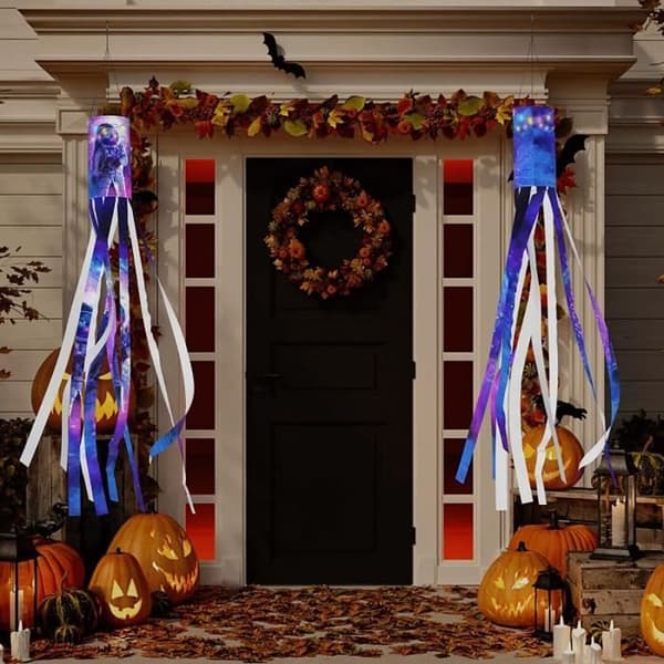 Halloween Windsock - Akvarel Astronaut Neon Lys 60 Tommer - Lilla - Udendørs Dekoration