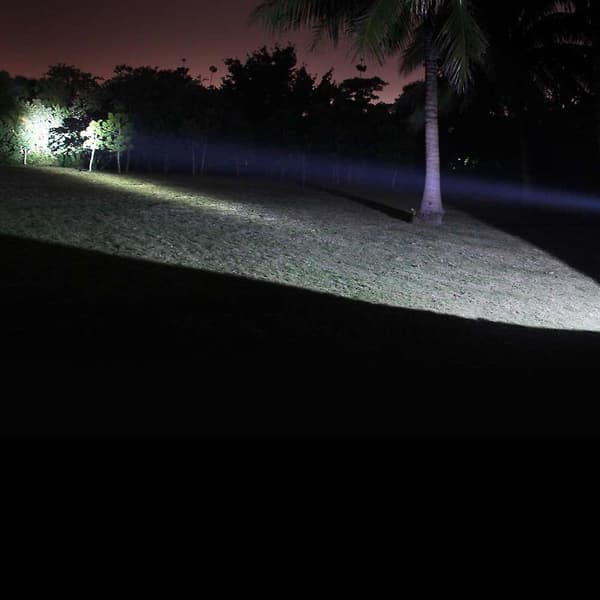 Tehokas 3W LED-ladattava taskulamppu (musta)