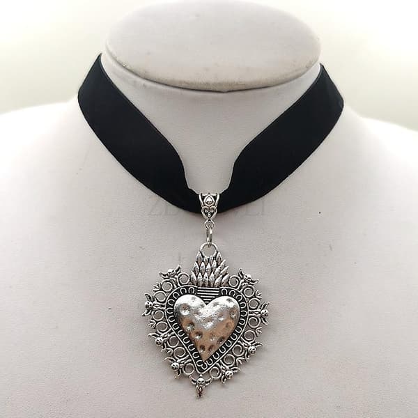 Stor Hellig Hjerte Halskæde, Flammende Hellig Hjerte, Religiøse Smykker, Kærlighed til Gud Hellig Hjerte Halskæde, Goth Hjerte Fløjl Choker