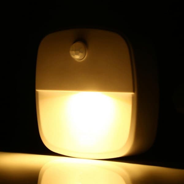 Lumi Stick-on nattlys, varmhvit LED, bevegelsessensor, B