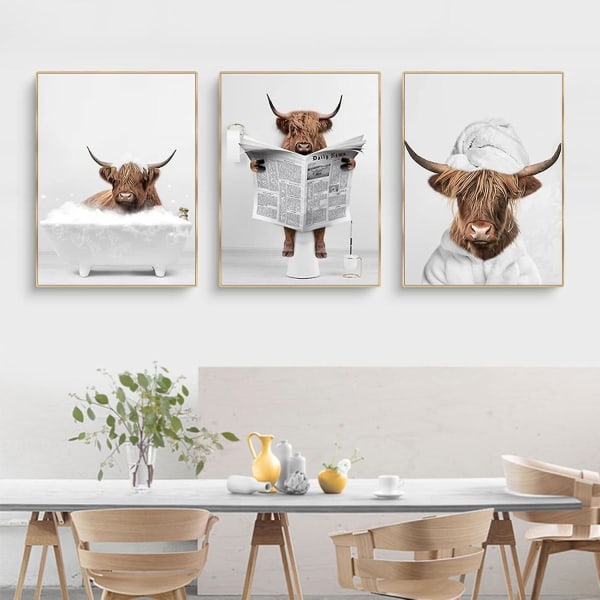 3-delad Premium Poster Set, Funny Highland Cow Väggkonst i badkar, Animal Väggkonsttryck, Highland Cow Bathtub Canvasmålning Poster Nordic Bathhoo