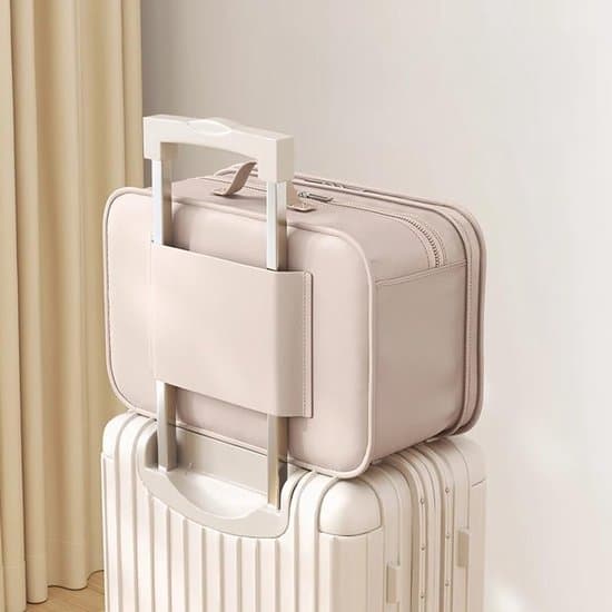 Travel Organizer - Multifunctional Foldable Clothes Storage Bag - Hotel-Specific Hanging Design - Features Internal Compartments Highly Breathable - Unisex