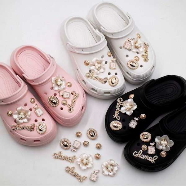 Pearl Flower Shoe Berlocker för flickor och kvinnor - Fashionabla diamantemalj med pärlkedjor