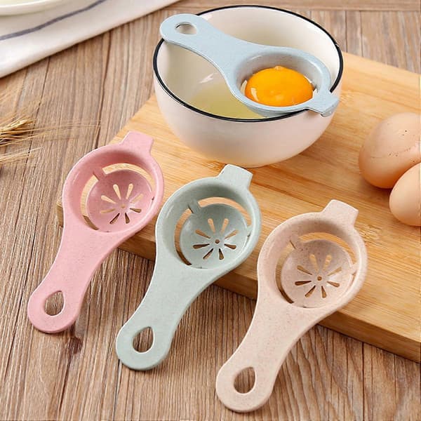 2 stykker khaki-farget eggeplomme-proteinseparator