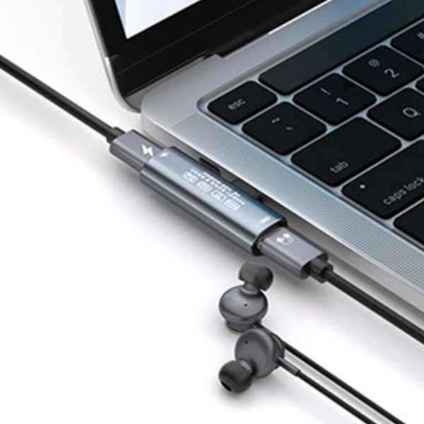 USB-C–USB-C-adapteri – 60 W pikalataus ja 10 Gbps tiedonsiirto