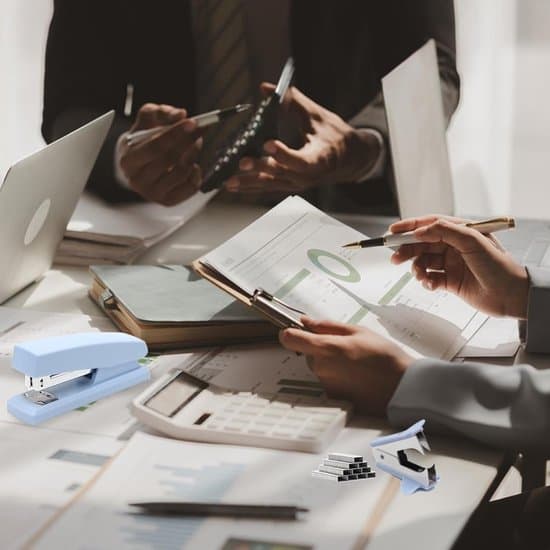 Blue Office Stapler, 25-Sheet Capacity – A Desktop Stapler Suitable for Students and Office Use