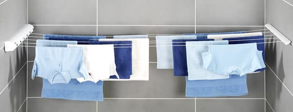 Wall-mounted drying rack for indoor and outdoor use, extendable up to 3.7 m