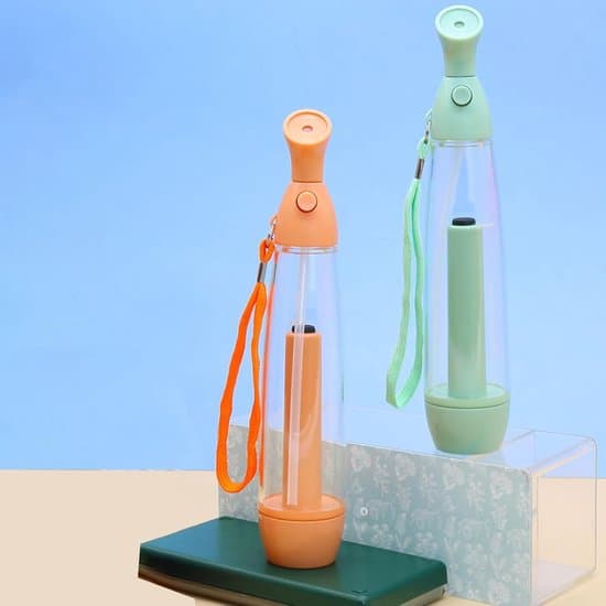 Manual Mist Spray Bottles - Portable Plastic Spray Bottles - Ideal for Face and Body Refreshment - 22 cm - 2 Pieces