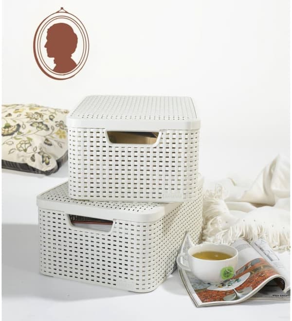 Storage box with lid, plastic storage basket, dimensions 39.3 x 29.3 x 18.7 cm, stackable beige.