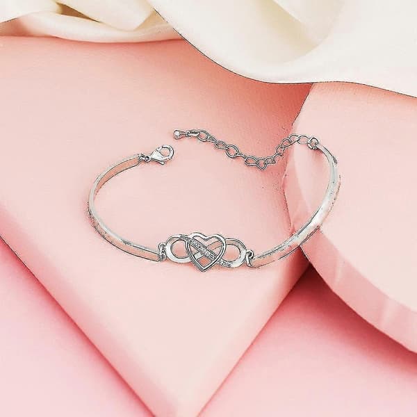 Gave til svigerdatter armbånd: Infinity Love Heart armbånd til svigerdatter