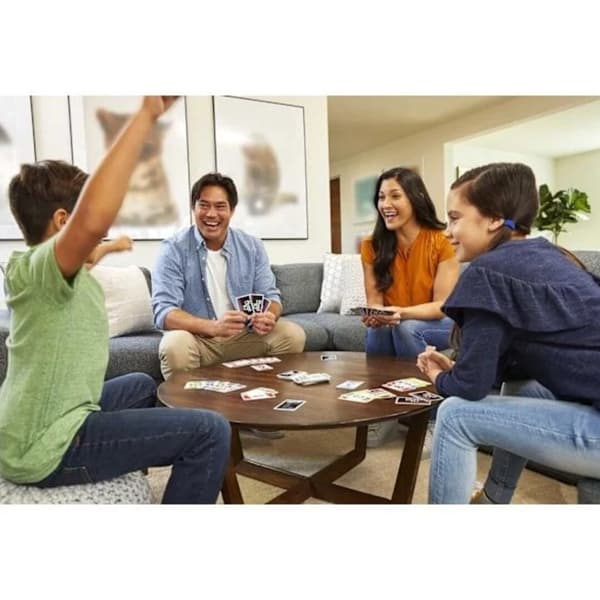 Pelit Phase 10 -korttipeli - Rummy-tyylinen sekvenssipeli, perhe- ja kotipeli