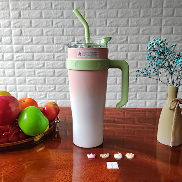 Bil Isolerad Mugg Rostfritt Stål 1250ML med Sugrör Isolerade Tumblers för Utomhusresor Gradient Rosa