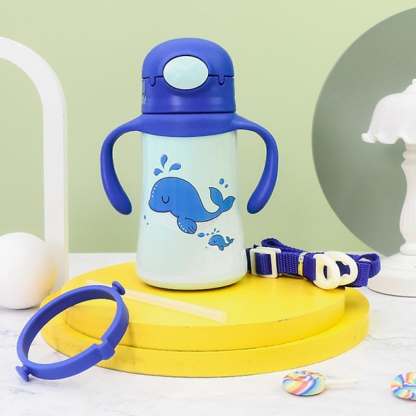 Baby lär sig att dricka Mjölkkopp Bärbar vattenkokare med handtag blue