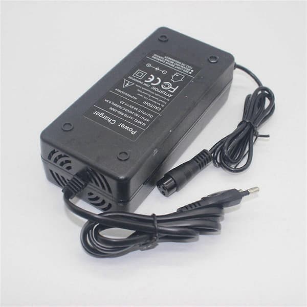 [LLC]ThScooter ladeadapter for Pro utgang 54,6V 2A, EU-plugg