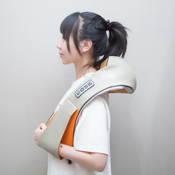 [LLC] Shiatsu Massage - Massages neck, shoulders & back Beige