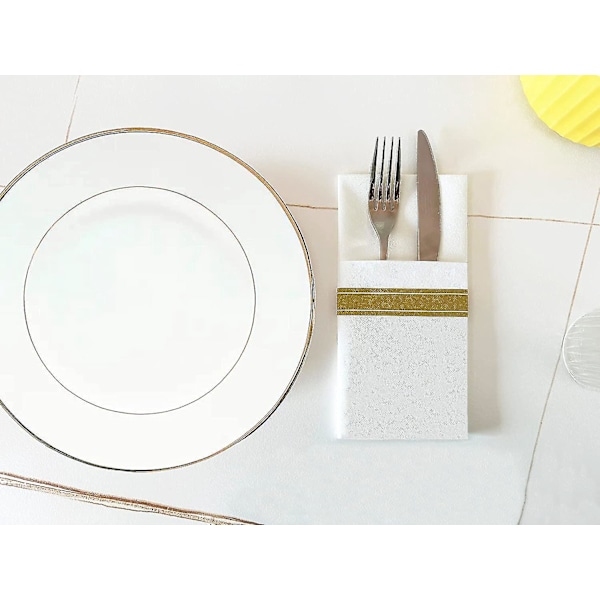 Elegante guld- og hvide engangsservietter - 50 stk., linnedfornemmelse, præ-foldet med indbygget bestiklomme - Perfekt til bryllupsfester