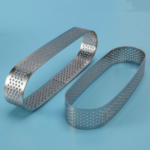 Kompatibel med 6 st oval tårtring i rostfritt stål perforerad form moussering