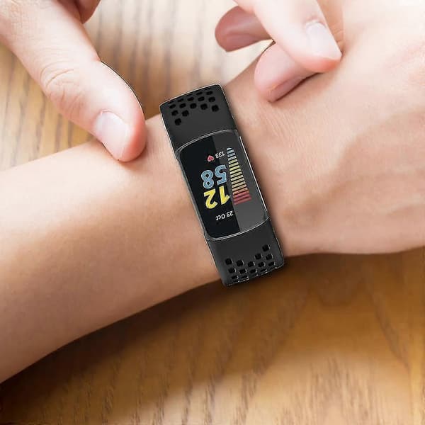 Urheiluranneke Fitbit-Charge 5:lle, silikoninen ranneke älykellolle - Musta