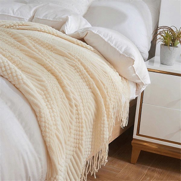 Strikket pledd for sofa, seng og divan Supermykt pledd med dusker Koselig hjemmeinnredning Gul