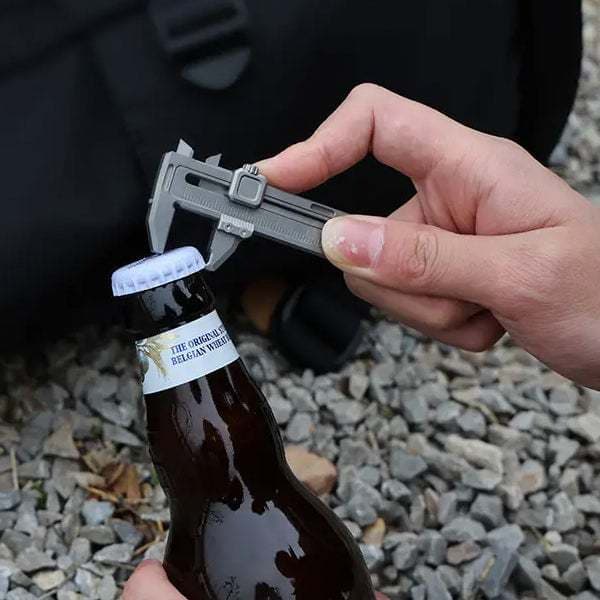 Lommeverktøyet EDC er et praktisk, bærbart, lite, multifunksjonelt verktøy.