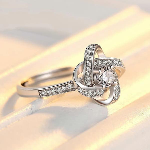 Kjærlighetsknute ring