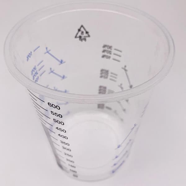 25 Plastik Malingblanding Kopper 600Ml Blandingsbeholder til Præcis Blanding af Maling og Væske (Tilfældig