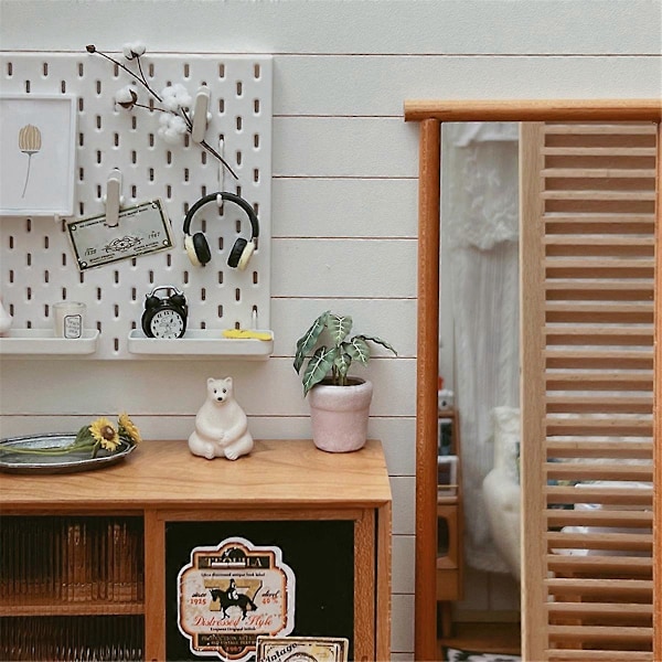 Miniatyr Möbeldekoration Artiklar Perforerad Skiva Väggställ DIY Förvaring Display Möbeltillbehör Träfärg