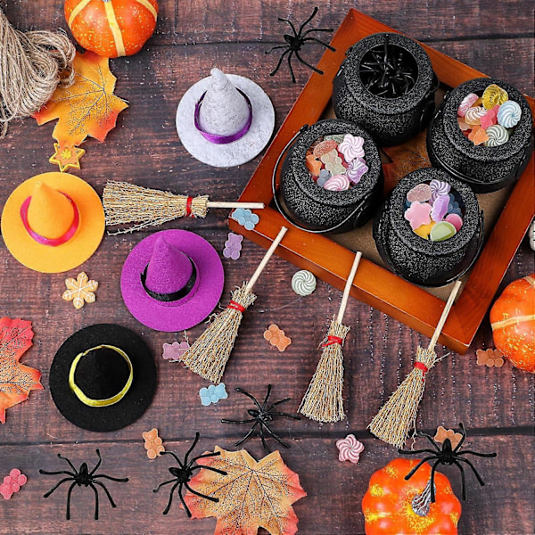 37 stk. Mini Heksehatte Sort Slikkedunk og Heksekoste til Halloween