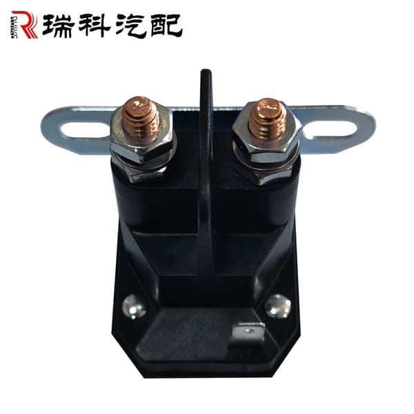 Magnetbryter 725-1426 er en 12V startsolenoidventil egnet for MTD Cub.