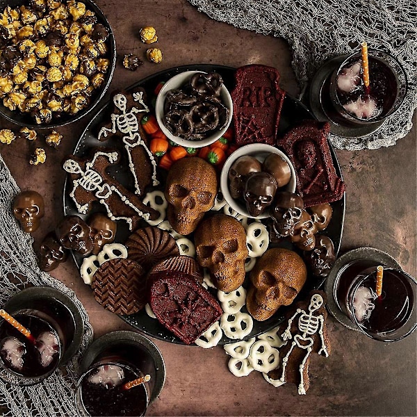 Ware Halloween Bageudstyr, Haunted Skull Cakelet Pan, Bronze