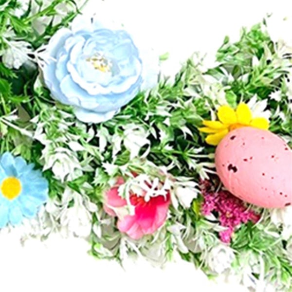 13,8 tommers påskekrans med blomster, hyssing, hengende på hjemmet innendørs utendørs ytterdørvegg