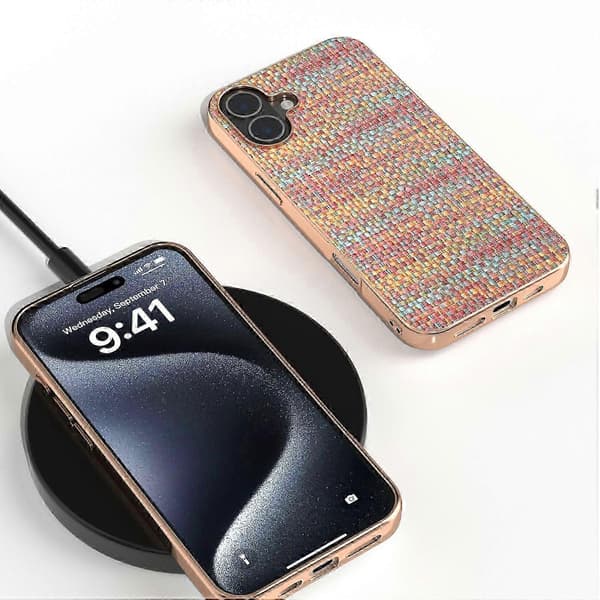 För iPhone 16 Fodral Galvanisering Kant Rutig Textur PU Läder+PC+TPU Telefonfodral -