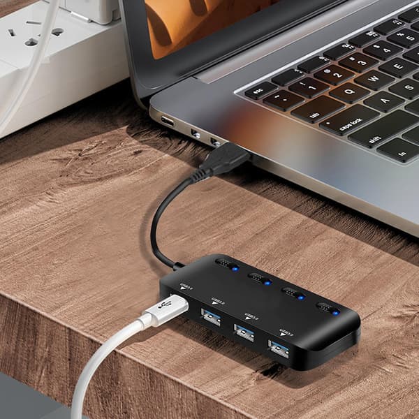 Dockingstation med 4 USB3.0-porte, ABS, højhastighedskabelhub til telefon