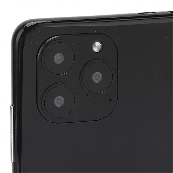 I13 PRO Älypuhelin 5,5 tuuman QHD-näytöllä, kolme korttipaikkaa, Dual Standby 3G -matkapuhelin 110–240 V YEMMA