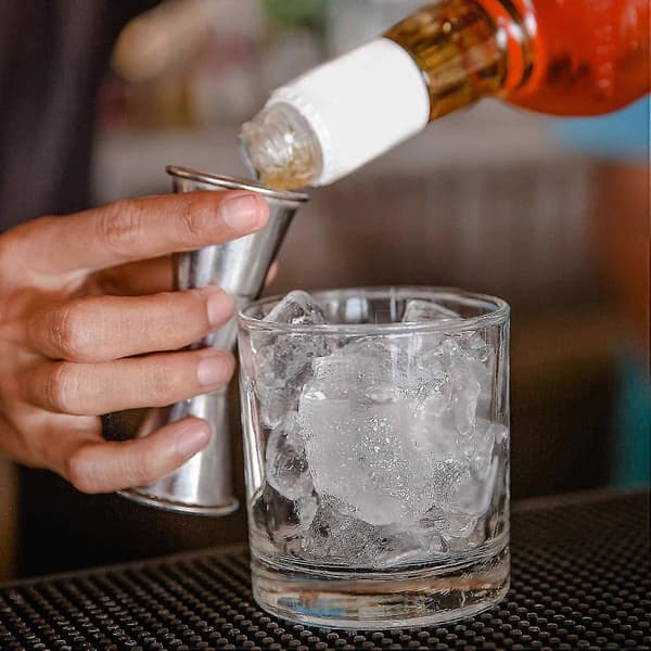 15 rum, sæt med 2 store silikone isterningebakker med låg, stabelbare og pladsbesparende
