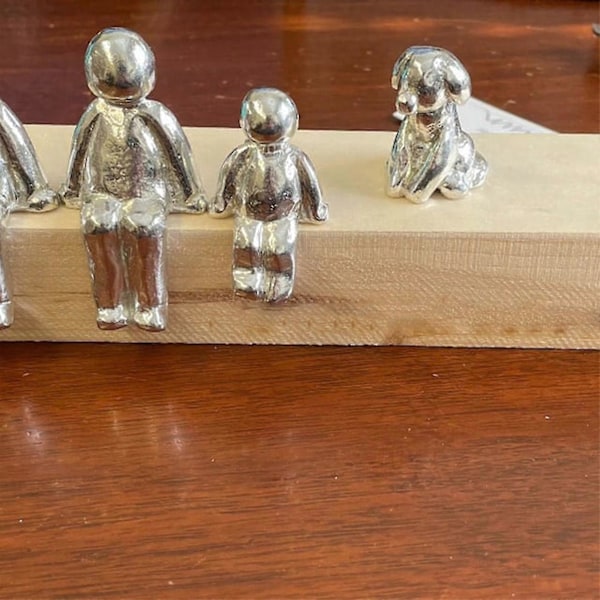 10 År Vi Skabte En Familie Tin Skulptur Figurer-Yvan