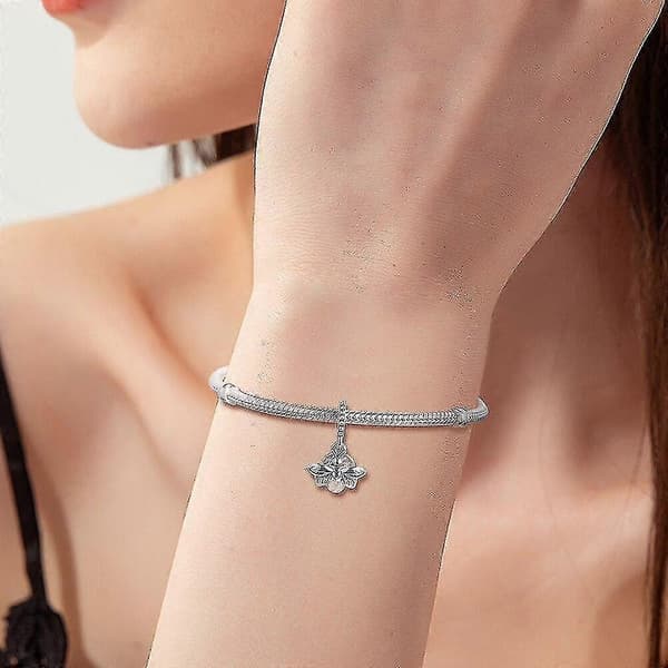 Luminous Firefly Charm, Berlock (1 styck, Silver)