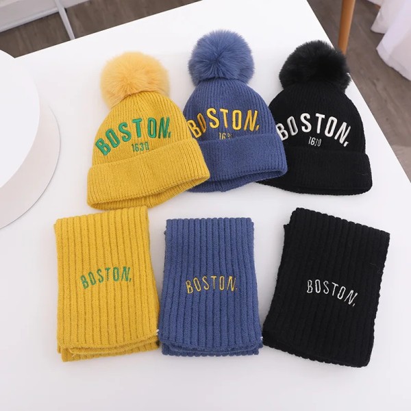 2023 Baby Kids Pipo-setit Boston Letters Big Fur Ball 2 kpl Pojat Tytöt Talvi Villus Hattu Set 3-8 V. Beige