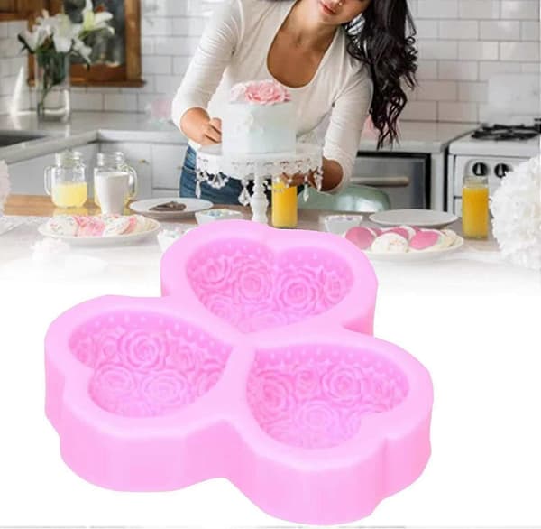 3-hulls hjerteformet rosa silikonform