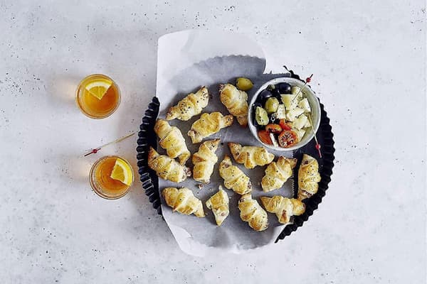 Rulle til at lave grissini, aperitif-stænger og hjemmelavede appetizers (mørkegul)