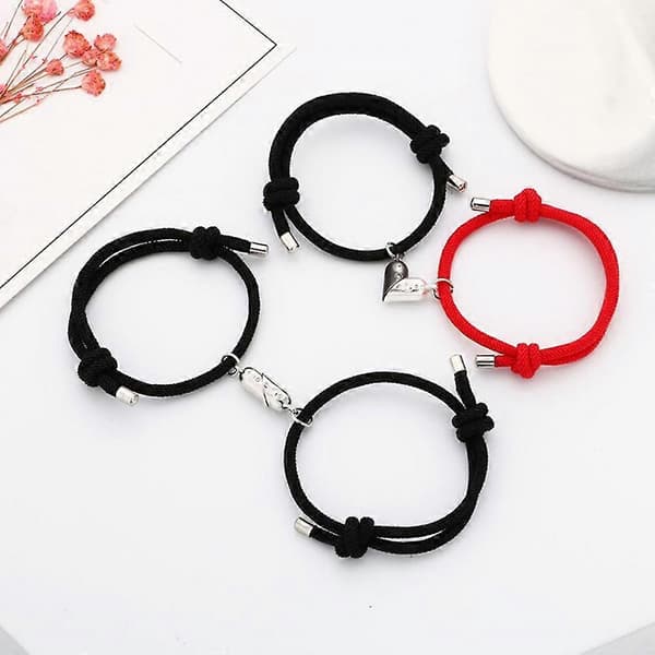Magnetiske armbånd for par med evig hjerte-anheng [CO