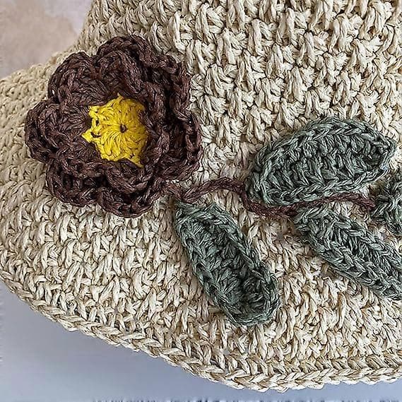 Solhat til kvinder i strå, Hæklet blomsterdesign Justerbar strandhat, Komfortable åndbare hatte til kvinder udendørs, Beige