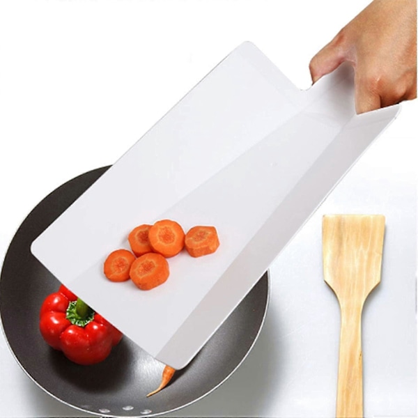 Vikbar skärbräda i plast - Halkfri yta - Tål diskmaskin - 38 cm x 20 cm - 1 Grön +