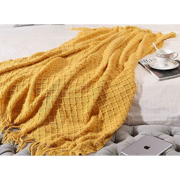 Stickad dekorativ pläd för soffa, stol och säng, mjuk och mysig, lämplig för vår och sommar (127,7 cm X 152,4 cm senapsgul)