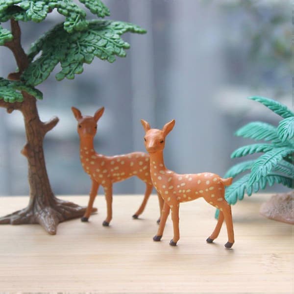 2 stk. Hjort Figur Mikrolandskap Dekor Dyrefigur Mini Hagepynt