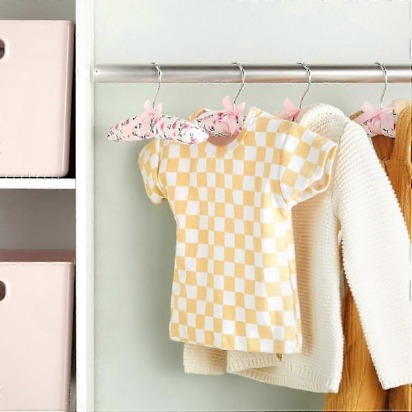 12-pack Vadderade babygalgar i satin för garderob, barnkammare, babykläder, rosa blomdesign (9,5 tum) Edition d