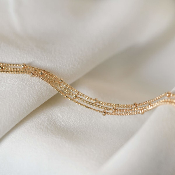 Kultainen pieni helmirannekoru, 14K kullattu, ihana helmillä koristeltu makeanveden viljelty helmi pieni viehätysherkkä