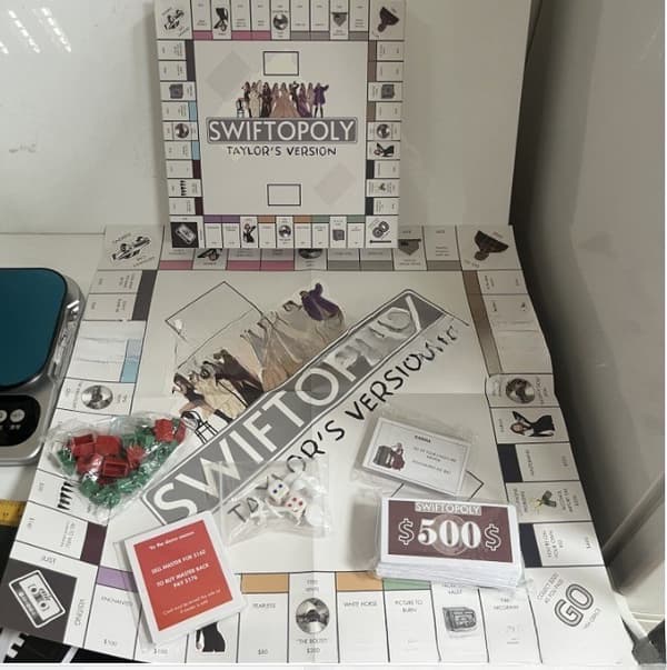 Taylor TS Interaktiivinen Monopoly Lautapeli Taylor Monopoly White