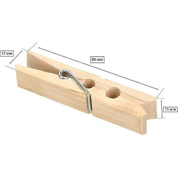 Set med 30 klädnypor i trä
